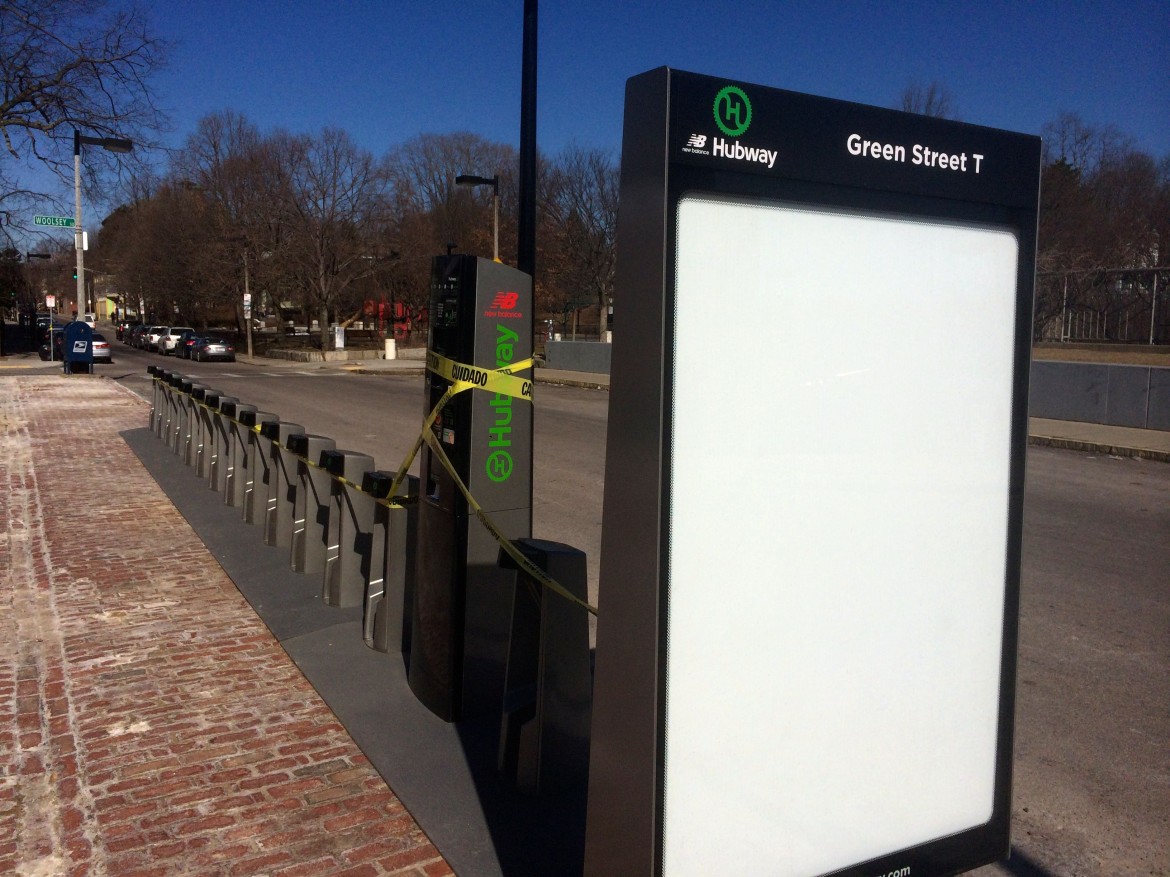 Hubway has returned to Jackson Square. The station wasn't operational on March 19, 2014 but is expected to be soon.